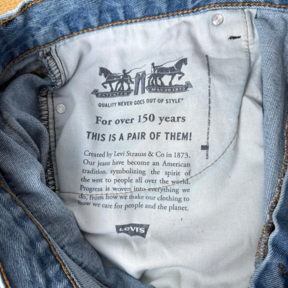 Levis levi 550